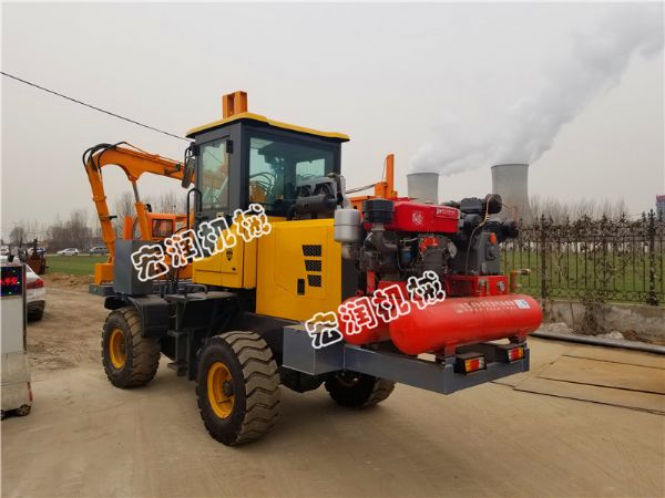 宏潤機(jī)械護(hù)欄打樁機(jī)發(fā)往湖南新邵縣