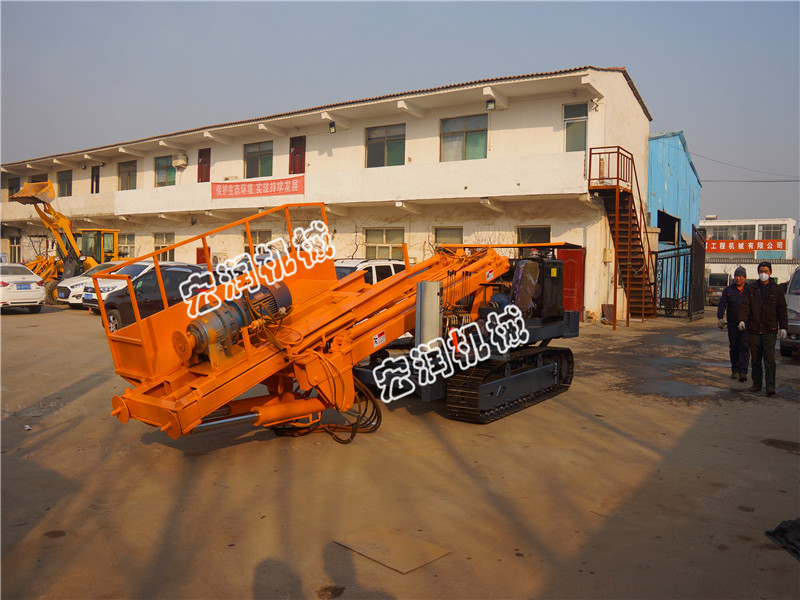 全液壓履帶式錨固鉆機(jī)