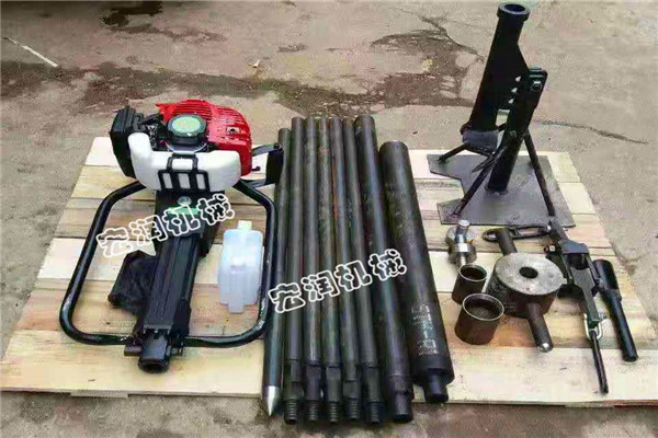 宏潤(rùn)便攜式勘探取土鉆機(jī)發(fā)貨新疆？
